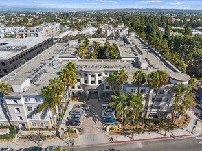 Tierra del Rey in Marina Del Rey, CA - Foto de edificio - Building Photo