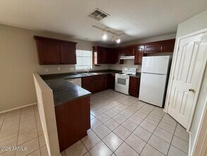 12809 W Dreyfus Dr in El Mirage, AZ - Building Photo - Building Photo