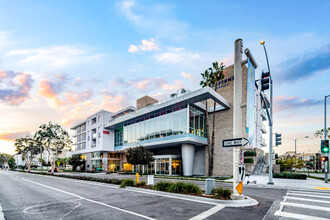 Neptune Marina in Marina Del Rey, CA - Foto de edificio - Building Photo