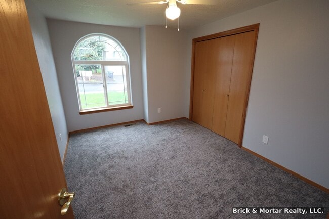 1065 Ridgefield Ct in Stayton, OR - Building Photo - Building Photo