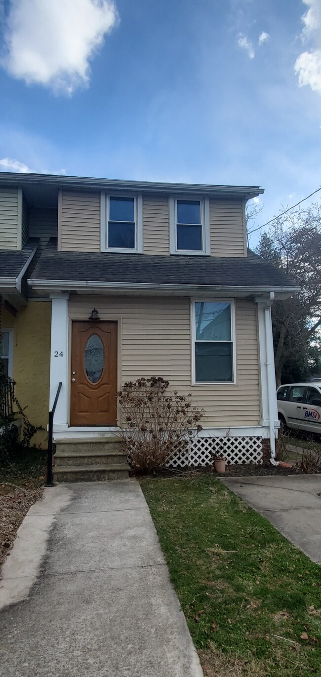 24 W Champlain Ave, Unit 2