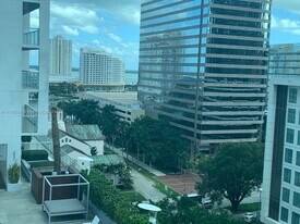 55 SE 6th St in Miami, FL - Building Photo