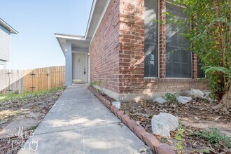 2006 Charlotte Way in Round Rock, TX - Building Photo - Building Photo