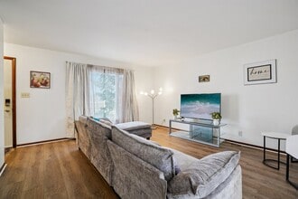 10783 W Appleton Ave in Milwaukee, WI - Building Photo - Building Photo