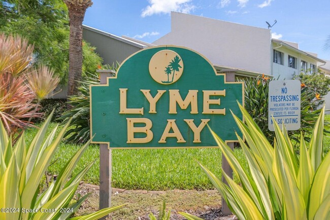 521 Summerset Ct in Satellite Beach, FL - Building Photo - Building Photo
