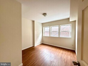 2102 S Broad St, Unit 2 in Philadelphia, PA - Building Photo - Building Photo