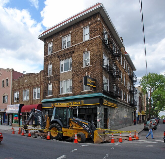 120-122 Ferry St