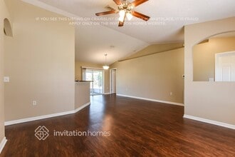 2920 Bedford St in Deltona, FL - Foto de edificio - Building Photo