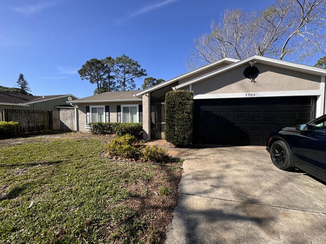 property at 1706 Yorktown Ave