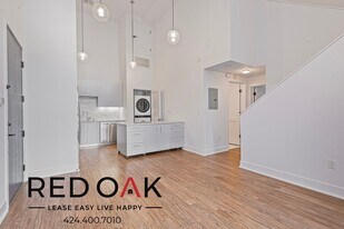 1168 S Barrington Ave in Los Angeles, CA - Building Photo