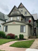 280 Richmond Ave, Unit Richmond Ave - Lower Apt