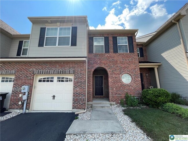 property at 637 Mulberry Dr