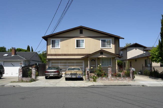 273 2nd Ave in Redwood City, CA - Foto de edificio - Building Photo