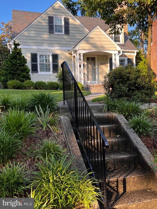 4027 Deepwood Rd in Baltimore, MD - Building Photo
