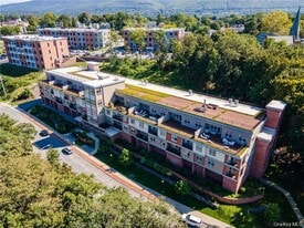 30 Beekman St in Beacon, NY - Building Photo