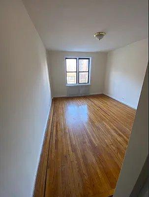 367 E 201st St in Bronx, NY - Building Photo - Building Photo