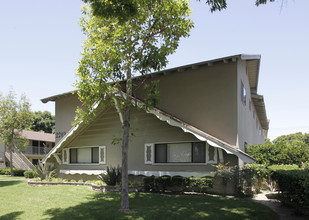 Vancouver Park Apartments in Anaheim, CA - Building Photo - Building Photo