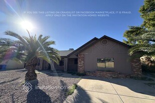 18802 N 4th St in Phoenix, AZ - Building Photo