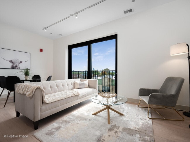 3202 N Racine Ave, Unit 303 in Chicago, IL - Building Photo - Building Photo