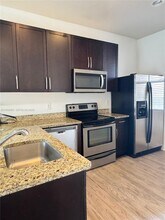 7665 NW 88th Terrace in Tamarac, FL - Building Photo - Building Photo