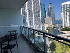 90 SW 3rd St, Unit 2014 in Miami, FL - Building Photo - Building Photo