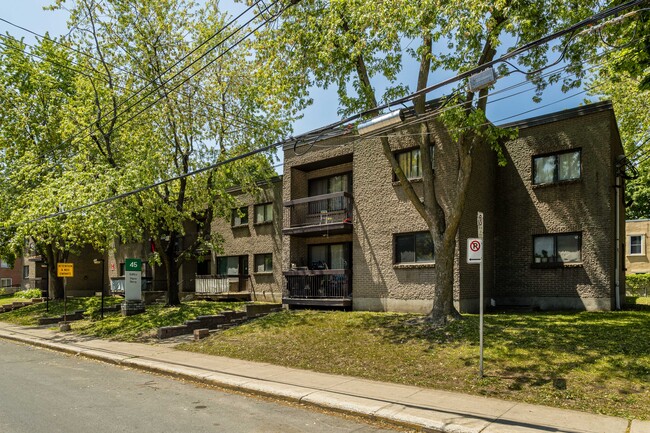 45 8E Av in Montréal, QC - Building Photo - Building Photo