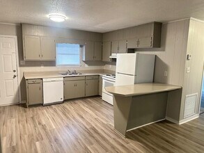 4100 N Ocoee St in Cleveland, TN - Building Photo - Building Photo