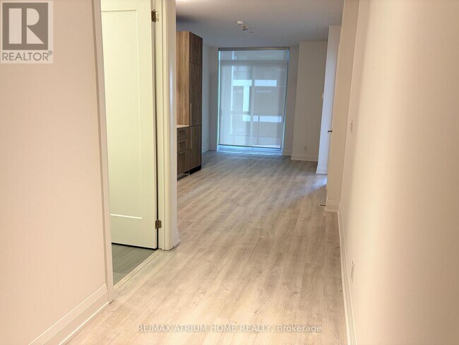 65 Broadway Ave in Toronto, ON - Building Photo - Building Photo