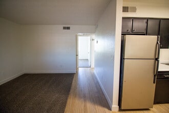 The Manhattan in Mesa, AZ - Building Photo - Building Photo