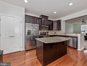 76 Norwood Dr in Falling Waters, WV - Building Photo - Building Photo