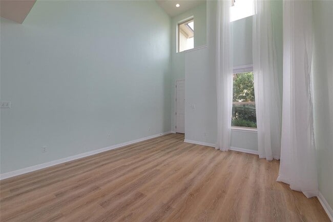 property at 432 Spanish Star Trl