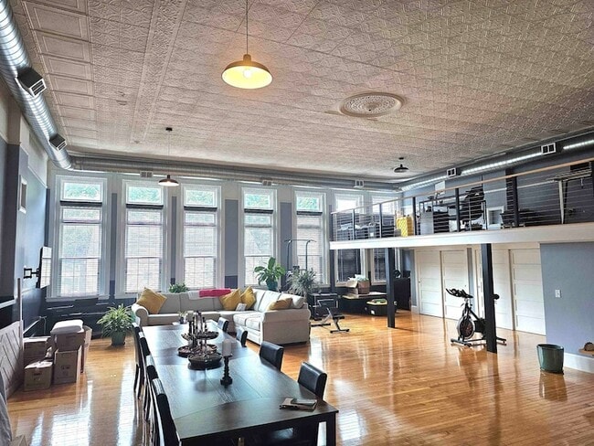 60-64-64 High St, Unit 3 in Somersworth, NH - Foto de edificio - Building Photo