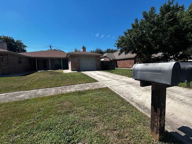 property at 7106 Linkcrest Dr