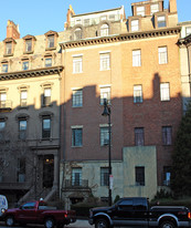 142 Beacon St in Boston, MA - Building Photo