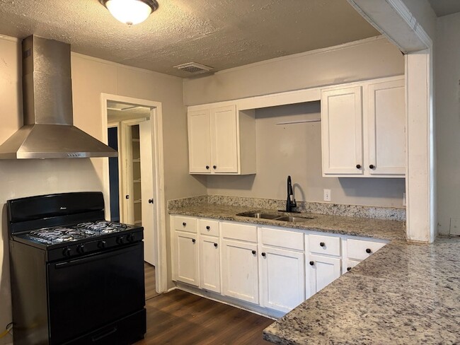 5818 Glenhurst Dr in Houston, TX - Building Photo - Building Photo