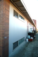 Bruce Apartments in Seattle, WA - Building Photo - Building Photo