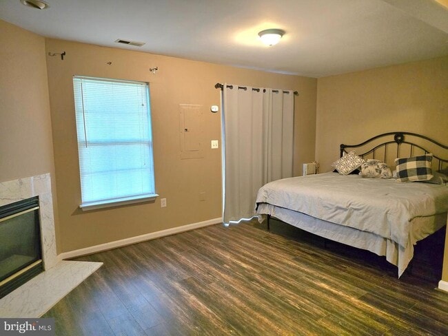 property at 3516 Community Dr