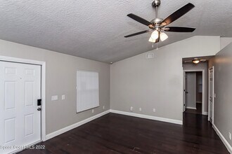 340 Dunlap Ave SE in Palm Bay, FL - Building Photo - Building Photo