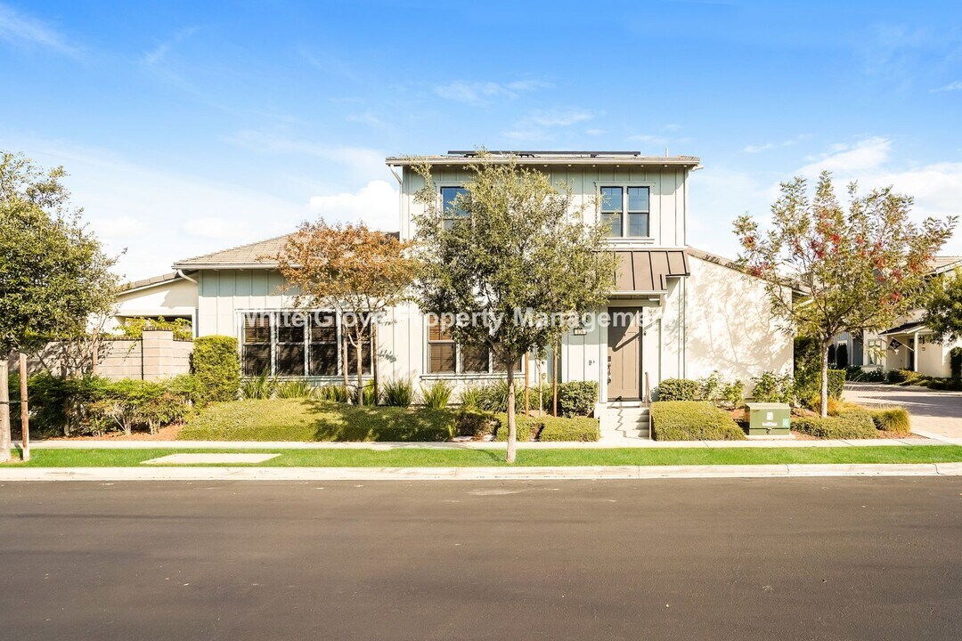 126 Luneta Ln in Ladera Ranch, CA - Building Photo