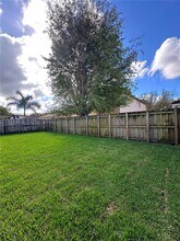 8052 NW 198th St in Hialeah, FL - Building Photo - Building Photo