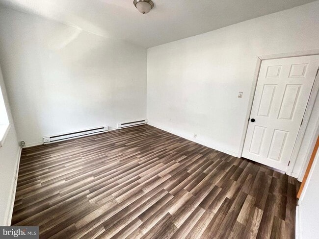 2952 Kensington Ave in Philadelphia, PA - Building Photo - Building Photo