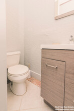 4 Dalrymple St, Unit 2 in Boston, MA - Building Photo - Building Photo