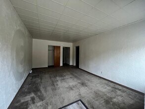 4816 Walnut St, Unit 1 in McKeesport, PA - Building Photo - Building Photo