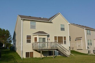 7764 Beech Tree Ln in West Des Moines, IA - Building Photo - Building Photo