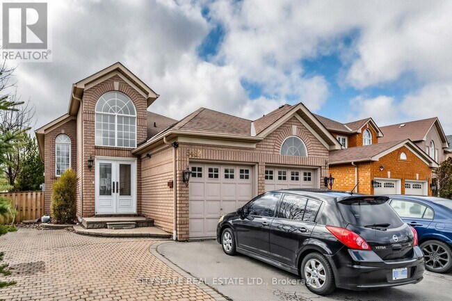 5482 Loonlake Ave in Mississauga, ON - Building Photo - Building Photo