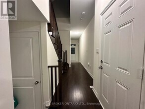 185 Hayrake St in Brampton, ON - Building Photo - Building Photo