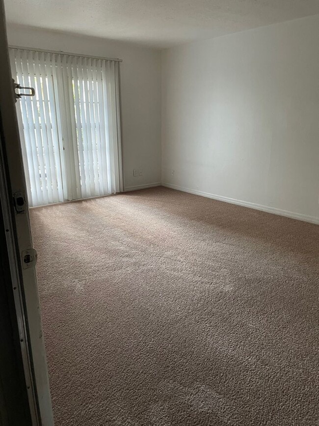 325 Wymore Rd in Altamonte Springs, FL - Building Photo - Building Photo