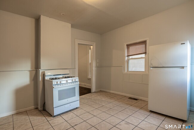 1995 Main St in Bridgeport, CT - Building Photo - Building Photo