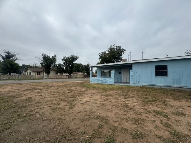 property at 1308 S Lea Ave