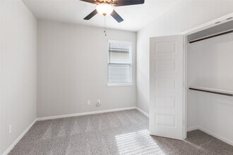 15195 Still Water Mdw Lp in College Station, TX - Building Photo - Building Photo